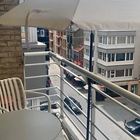 Seacast 2 Slaapkamers Met Zeezicht En Terras - In Centrum Gelegen - 100 M Het Ostend